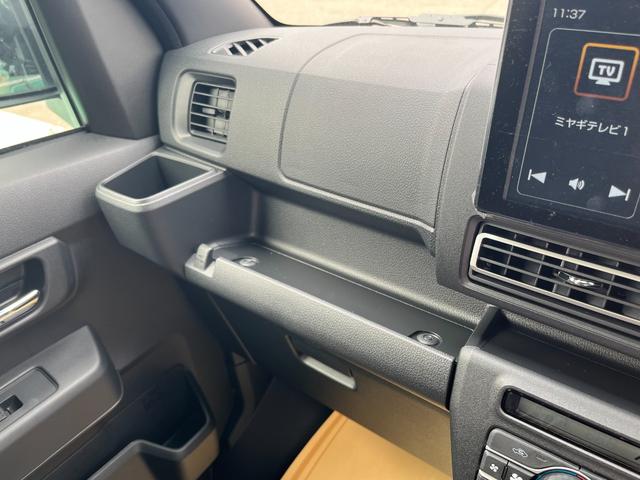 アトレー ＲＳ　切替４ＷＤ　純正９インチディスプレイオーディオ　／届出済未使用車／衝突被害軽減ブレーキ／前後クリアランスソナー／両側オートスライド／フルセグＴＶ／Ｂｌｕｅｔｏｏｔｈ／ＨＤＭＩ／スマホ連携／バックカメラ／アダプティブクルーズ／オーバヘッドシェルフ（31枚目）