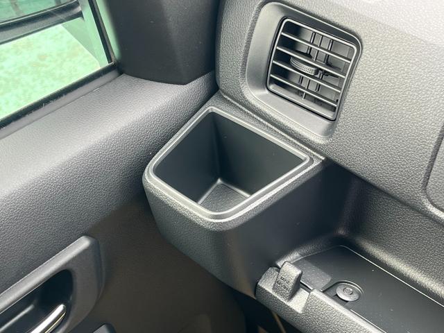 アトレー ＲＳ　切替４ＷＤ　純正９インチディスプレイオーディオ　／届出済未使用車／衝突被害軽減ブレーキ／前後クリアランスソナー／両側オートスライド／フルセグＴＶ／Ｂｌｕｅｔｏｏｔｈ／ＨＤＭＩ／スマホ連携／バックカメラ／アダプティブクルーズ／オーバヘッドシェルフ（32枚目）