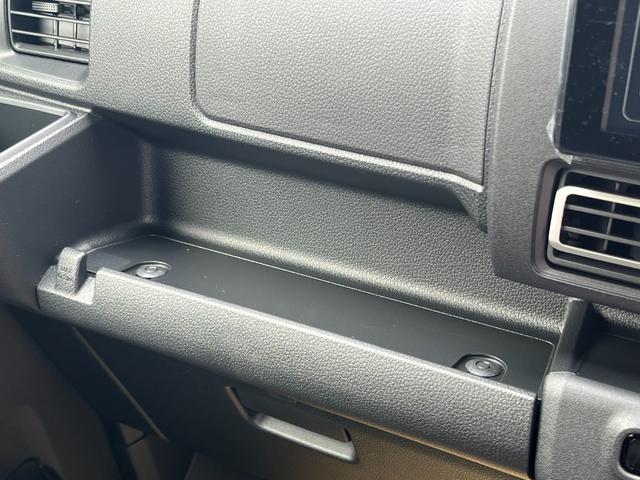 アトレー ＲＳ　切替４ＷＤ　純正９インチディスプレイオーディオ　／届出済未使用車／衝突被害軽減ブレーキ／前後クリアランスソナー／両側オートスライド／フルセグＴＶ／Ｂｌｕｅｔｏｏｔｈ／ＨＤＭＩ／スマホ連携／バックカメラ／アダプティブクルーズ／オーバヘッドシェルフ（33枚目）