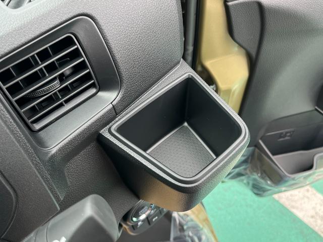 アトレー ＲＳ　切替４ＷＤ　純正９インチディスプレイオーディオ　／届出済未使用車／衝突被害軽減ブレーキ／前後クリアランスソナー／両側オートスライド／フルセグＴＶ／Ｂｌｕｅｔｏｏｔｈ／ＨＤＭＩ／スマホ連携／バックカメラ／アダプティブクルーズ／オーバヘッドシェルフ（50枚目）