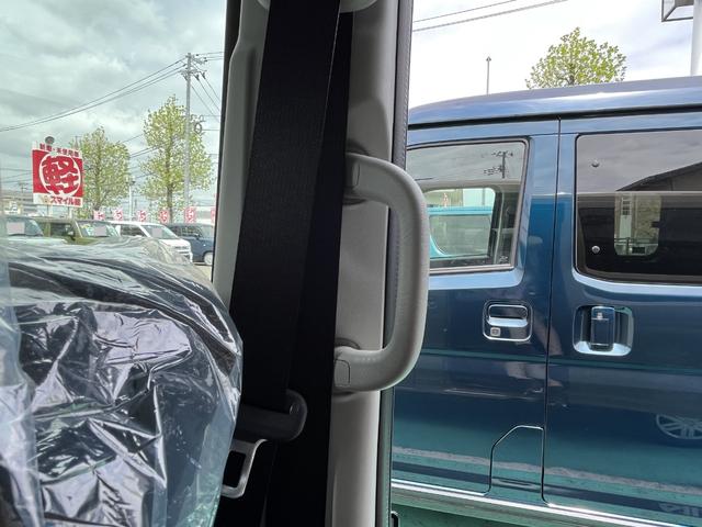 アトレー ＲＳ　切替４ＷＤ　純正９インチディスプレイオーディオ　／届出済未使用車／衝突被害軽減ブレーキ／前後クリアランスソナー／両側オートスライド／フルセグＴＶ／Ｂｌｕｅｔｏｏｔｈ／ＨＤＭＩ／スマホ連携／バックカメラ／アダプティブクルーズ／オーバヘッドシェルフ（61枚目）