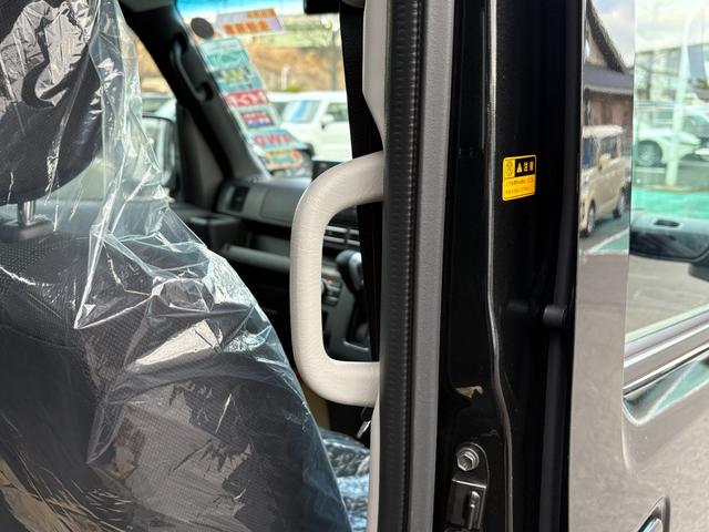 アトレー ＲＳ　切替４ＷＤ　純正９インチディスプレイオーディオ　／届出済未使用車／衝突被害軽減ブレーキ／前後クリアランスソナー／両側オートスライド／フルセグＴＶ／Ｂｌｕｅｔｏｏｔｈ／ＨＤＭＩ／スマホ連携／バックカメラ／アダプティブクルーズ／オーバヘッドシェルフ（64枚目）