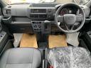 スペシャル　ＡＴ　切替４ＷＤ　／届出済未使用車／衝突被害軽減ブレーキ／前後クリアランスソナー／純正ラジオ／両側手動スライドドア／オートライト／運転席助手席パワーウィンドウ／リアワイパー／荷室ライト（29枚目）