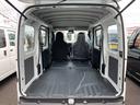 スペシャル　ＡＴ　切替４ＷＤ　／届出済未使用車／衝突被害軽減ブレーキ／前後クリアランスソナー／純正ラジオ／両側手動スライドドア／オートライト／運転席助手席パワーウィンドウ／リアワイパー／荷室ライト（57枚目）