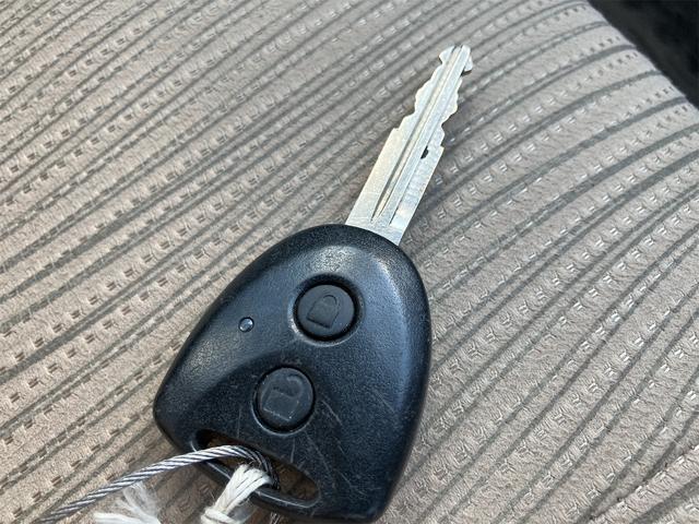 標準装備の「キーレス」。キーを所持していれば、ドアの開錠＆施錠が楽々行えます！