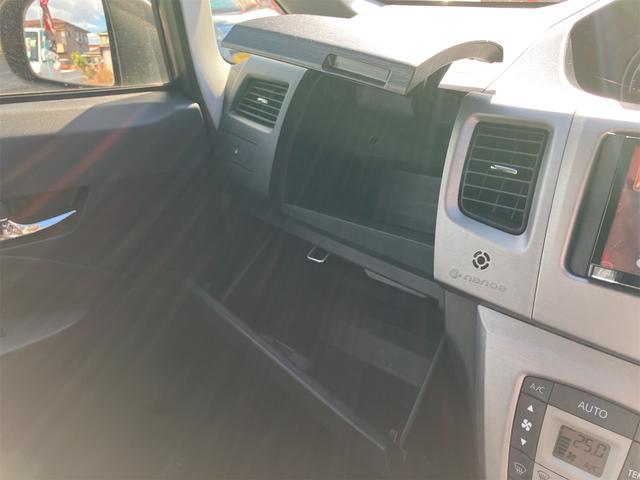 ステラ カスタムＲリミテッド　ＥＴＣ　ナビ　ＴＶ　ＨＩＤ　スマートキー　アイドリングストップ　電動格納ミラー　ベンチシート　ＣＶＴ　盗難防止システム　ＡＢＳ　ＣＤ　ＤＶＤ再生　アルミホイール　衝突安全ボディ　エアコン（10枚目）