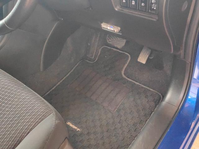 スイフト ＸＧ－ＤＪＥ　４ＷＤ　オートエアコン　ステアリングスイッチバックカメラ　ナビ＆ＴＶ　スマートキー　純正アルミホイール　ＥＴＣ（19枚目）