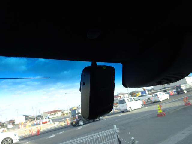 Ｎ－ＢＯＸカスタム Ｇ・Ｌホンダセンシング　衝突被害軽減ブレーキシステム　ナビＴＶ　バックカメラ　ドライブレコーダー　ＥＴＣ　純正アルミホイール　スマートキー　プッシュスタート　レーンアシスト　両側パワースライドドア（18枚目）