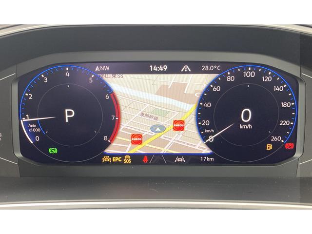 Ｔ－ロック ＴＳＩ　スタイル　登録済未使用車　純正ナビゲーション　バックカメラ　ＥＴＣ　ＬＥＤマトリックスヘッドライト”ＩＱ．ＬＩＧＨＴ”　パワーテールゲート　純正１７インチアルミホイール（9枚目）