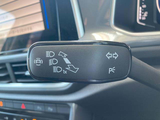 Ｔ－ロック ＴＤＩ　スタイル　試乗車　純正ナビゲーション　バックカメラ　ＥＴＣ　ＬＥＤマトリックスヘッドライト”ＩＱ．ＬＩＧＨＴ”　パワーテールゲート　純正１７インチアルミホイール（19枚目）
