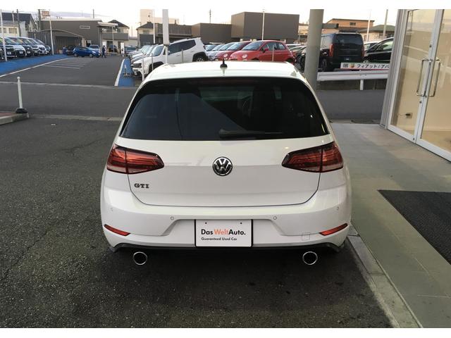 ゴルフＧＴＩ ベースグレード　純正ナビゲーション　バックカメラ　ＥＴＣ　ＡＣＣ　リアトラフィックアラート　レーンキープアシスト　ブラインドスポット　純正ドライブレコーダー　純正１７インチアルミ　純正１６インチアルミ＋スタッドレス（3枚目）