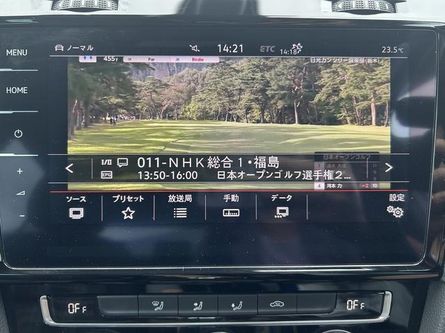 ゴルフＧＴＩ ベースグレード　純正ナビゲーション　バックカメラ　ＥＴＣ　ＡＣＣ　リアトラフィックアラート　レーンキープアシスト　ブラインドスポット　純正ドライブレコーダー　純正１７インチアルミ　純正１６インチアルミ＋スタッドレス（11枚目）