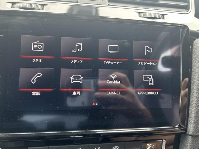 ゴルフＧＴＩ ベースグレード　純正ナビゲーション　バックカメラ　ＥＴＣ　ＡＣＣ　リアトラフィックアラート　レーンキープアシスト　ブラインドスポット　純正ドライブレコーダー　純正１７インチアルミ　純正１６インチアルミ＋スタッドレス（12枚目）
