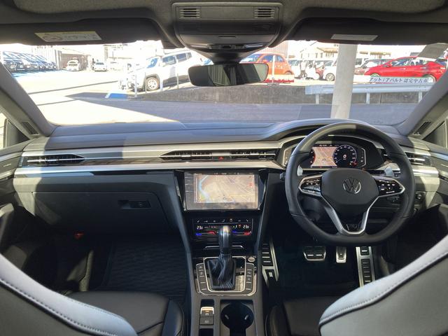 アルテオン TSI 4モーション Rラインアドバンス 4輪駆動 ラグジュアリーパッケージ サンルーフ 純正ナビゲーション アラウンドビューカメラ ETC ACC TVチューナー レーンキープアシスト ブラインドスポット リアトラフィックアラート(18枚目)