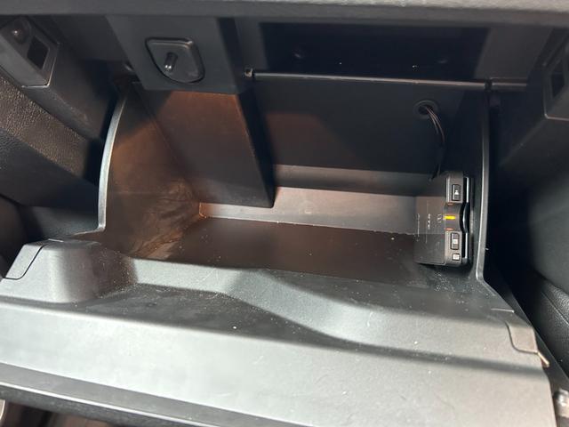 ジープ・レネゲード ロンジチュード　新車保証　デモカー　ＥＴＣ　　フロアマット　ユーコネクト　パーキングセンサー　バックカメラ（16枚目）