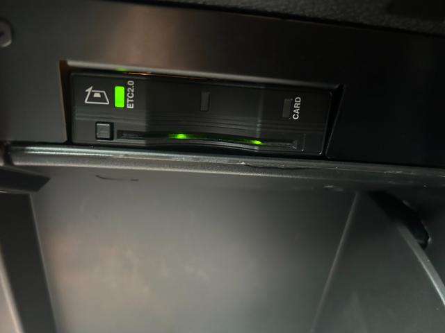 ジープ・レネゲード リミテッド　クルーズコントロール　　バックモニター　パワーシート　シートヒーター　ＣａｒＰｌａｙ／Ａｎｄｒｏｉｄ　Ａｕｔｏ　ＥＴＣ　ドライブレコーダー（18枚目）