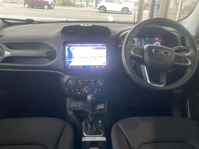 ジープ・レネゲード アルティテュード　ｅ－ハイブリッド　クルーズコントロール　バックモニター　　パワーシート　シートヒーター　ＣａｒＰｌａｙ／Ａｎｄｒｏｉｄ　Ａｕｔｏ　ＥＴＣ（7枚目）