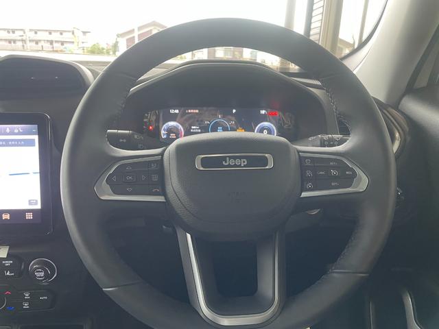 ジープ・レネゲード アルティテュード　ｅ－ハイブリッド　クルーズコントロール　バックモニター　　パワーシート　シートヒーター　ＣａｒＰｌａｙ／Ａｎｄｒｏｉｄ　Ａｕｔｏ　ＥＴＣ（8枚目）