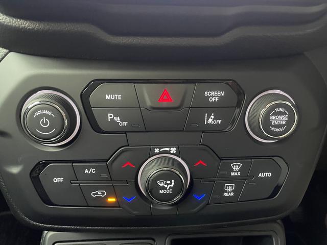 ジープ・レネゲード アルティテュード　ｅ－ハイブリッド　クルーズコントロール　バックモニター　　パワーシート　シートヒーター　ＣａｒＰｌａｙ／Ａｎｄｒｏｉｄ　Ａｕｔｏ　ＥＴＣ（12枚目）