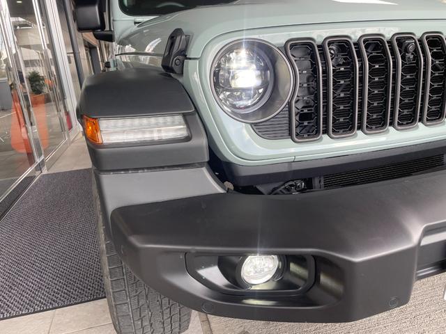 ジープ・ラングラーアンリミテッド スポツリミテドEDウィズサンライダフリプTフォハドT サンライダーフリップトップ オールウェザーフロアマット ドライブレコーダー(6枚目)