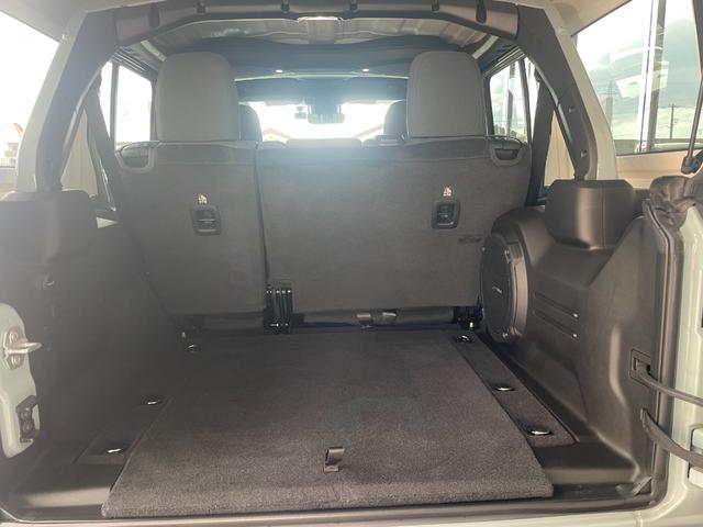 ジープ・ラングラーアンリミテッド スポツリミテドEDウィズサンライダフリプTフォハドT サンライダーフリップトップ オールウェザーフロアマット ドライブレコーダー(17枚目)