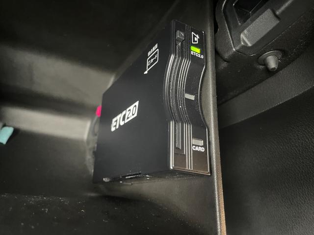 ジープ・ラングラーアンリミテッド スポツリミテドEDウィズサンライダフリプTフォハドT サンライダーフリップトップ オールウェザーフロアマット ドライブレコーダー(18枚目)