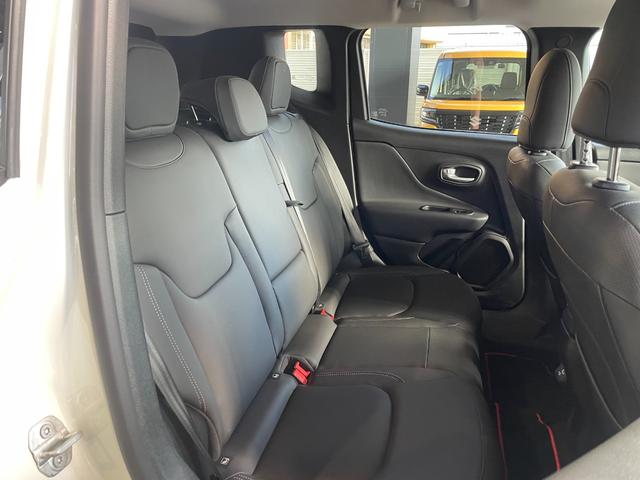 ジープ・レネゲード リミテッド 純正フロアマット ドライブレコーダー ETC フルセグテレビ シートヒーター(15枚目)