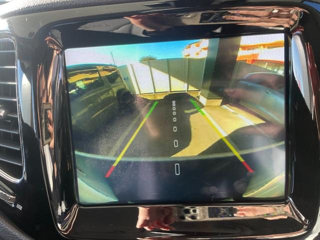 ジープ・コンパス リミテッド　ワンオーナー　ＥＴＣ　レザーシート　純正フロアマット　バックカメラ（11枚目）