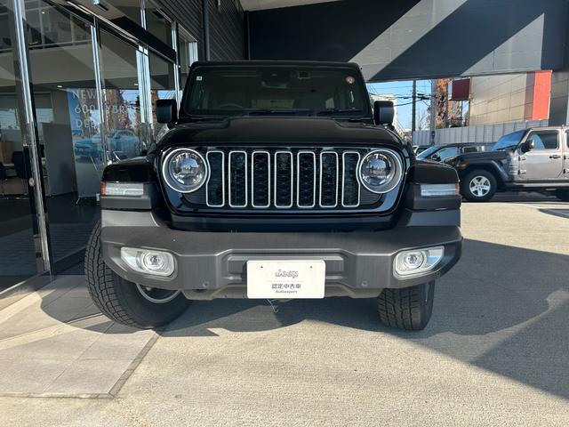 ジープ・ラングラーアンリミテッド サハラ　デモカー　レザーシート　シートヒーター　純正フロアマット　ドライブレコーダー２ｃｈ（2枚目）