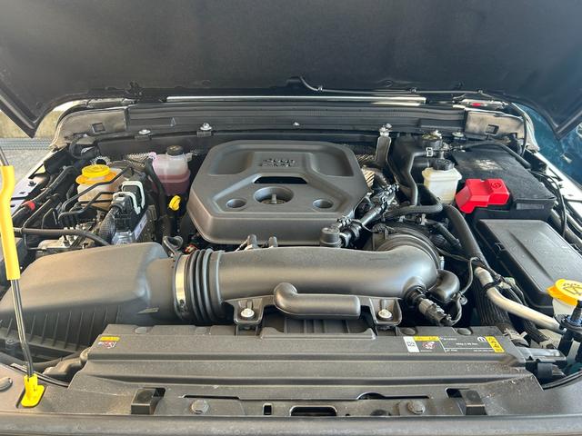 ジープ・ラングラーアンリミテッド サハラ　デモカー　レザーシート　シートヒーター　純正フロアマット　ドライブレコーダー２ｃｈ（15枚目）