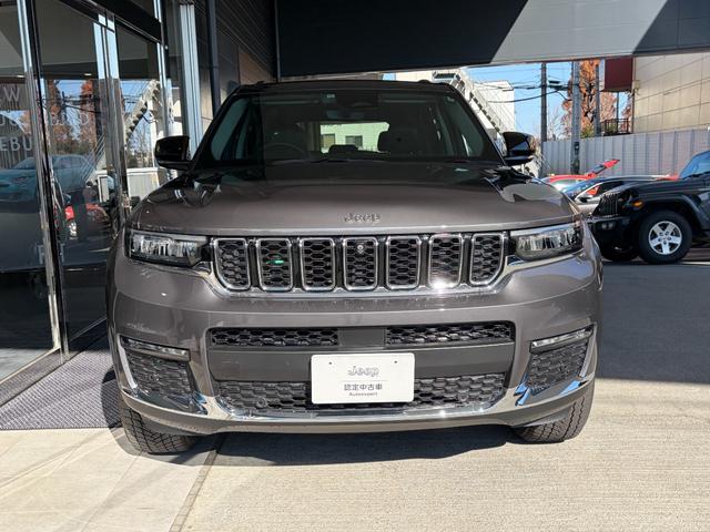 ジープ・グランドチェロキー リミテッド　デモカー　シートヒーター　シートエアコン　ＥＴＣ　純正フロアマット（2枚目）