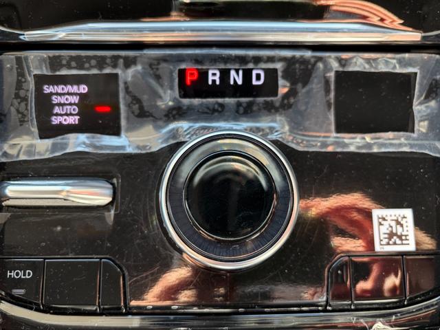 ジープ・グランドチェロキー リミテッド　デモカー　シートヒーター　シートエアコン　ＥＴＣ　純正フロアマット（14枚目）