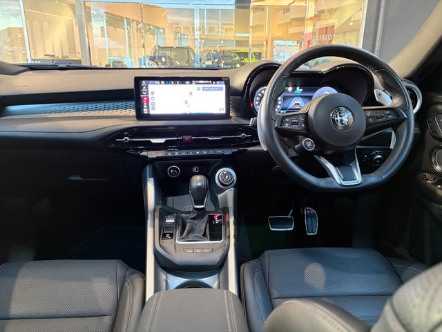 トナーレ プラグインハイブリッドＱ４　ヴェローチェ　ＥＴＣ　シートエアコン　シートヒーター　レザーシートシート　ハーマンカードン製オーディオ（7枚目）