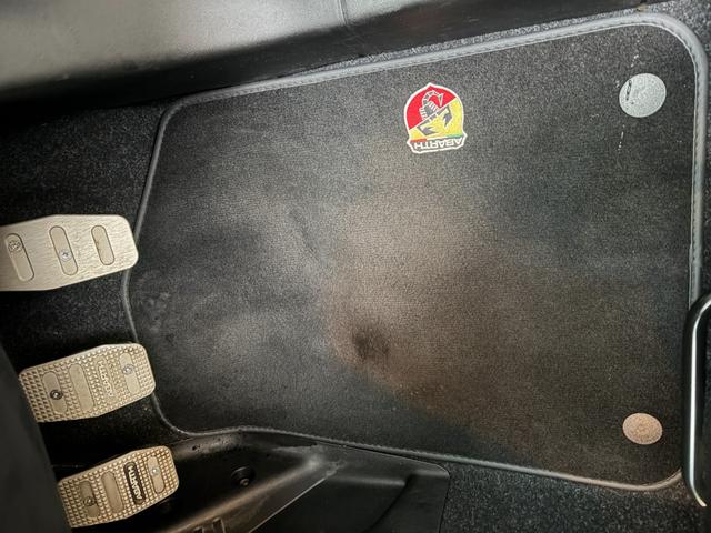 純正フロアマット