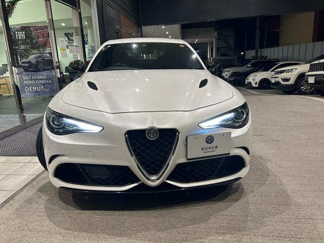 ジュリア クアドリフォリオ カルボニオ 限定車 ETC ドライブレコーダー 純正フロアマット(2枚目)