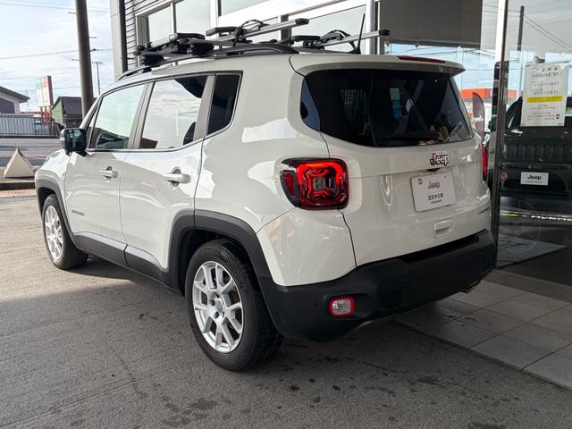 ジープ・レネゲード 　ワンオーナー　純正フロアマット　フルセグテレビ　ＥＴＣ　レザーシート　ルーフキャリア　スタッドレスタイヤホイールセット（4枚目）