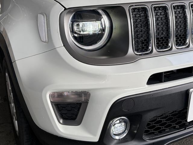 ジープ・レネゲード 　ワンオーナー　純正フロアマット　フルセグテレビ　ＥＴＣ　レザーシート　ルーフキャリア　スタッドレスタイヤホイールセット（6枚目）