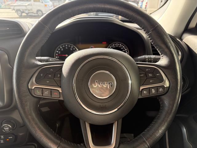 ジープ・レネゲード 　ワンオーナー　純正フロアマット　フルセグテレビ　ＥＴＣ　レザーシート　ルーフキャリア　スタッドレスタイヤホイールセット（8枚目）