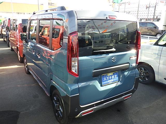 スペーシアギア ギア　ＨＹＢＲＩＤ　ＸＺターボ　４ＷＤ　オーディオレス　オートライト　スライドドア　プッシュスタート　シートヒーター　オートエアコン　スズキセーフティーサポート　４ＷＤ　衝突被害軽減システム　アイドリングストップ　横滑り防止機能　衝突安全ボディ（9枚目）