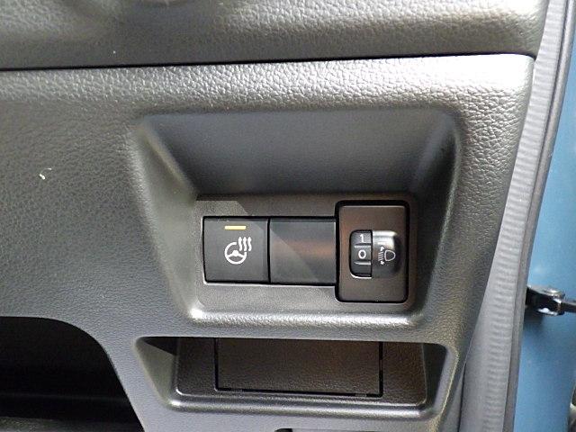 スペーシアギア ギア　ＨＹＢＲＩＤ　ＸＺターボ　４ＷＤ　オーディオレス　オートライト　スライドドア　プッシュスタート　シートヒーター　オートエアコン　スズキセーフティーサポート　４ＷＤ　衝突被害軽減システム　アイドリングストップ　横滑り防止機能　衝突安全ボディ（19枚目）