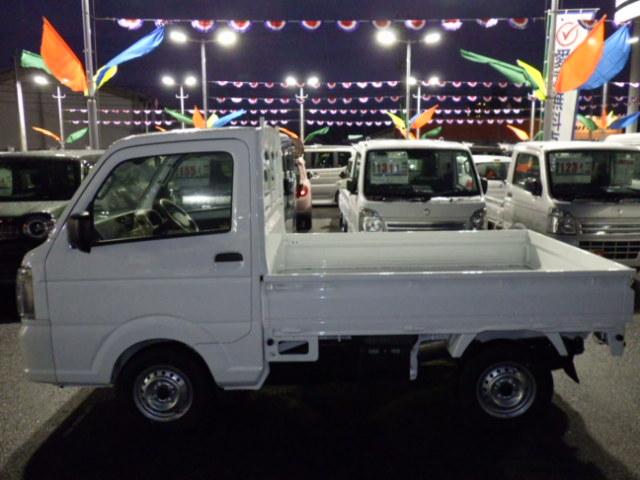 キャリイトラック ＫＣエアコン・パワステ　７型　パートタイム４ＷＤ　ＡＴシフト　スピーカー内蔵ラジオ　オートライト　４ＷＤ　衝突被害軽減システム　アイドリングストップ　アイドリングストップ　横滑り防止機能　盗難防止システム（8枚目）