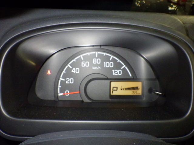 キャリイトラック ＫＣエアコン・パワステ　７型　パートタイム４ＷＤ　ＡＴシフト　スピーカー内蔵ラジオ　オートライト　４ＷＤ　衝突被害軽減システム　アイドリングストップ　アイドリングストップ　横滑り防止機能　盗難防止システム（10枚目）