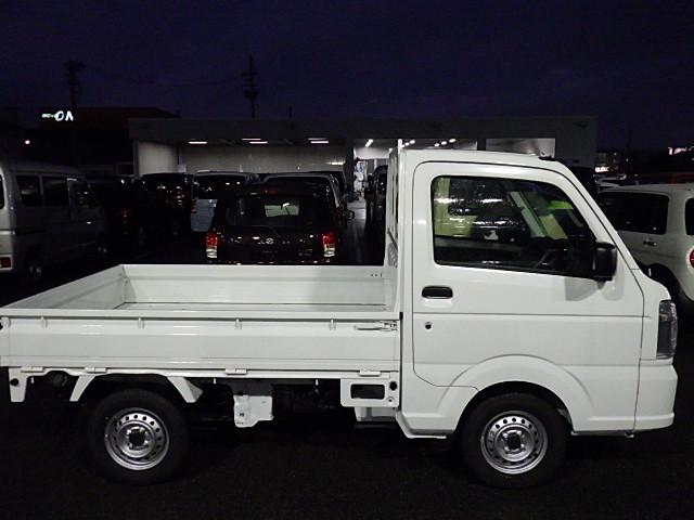 キャリイトラック ＫＣエアコン・パワステ　７型　パートタイム４ＷＤ　ＡＴシフト　スピーカー内蔵ラジオ　オートライト　４ＷＤ　衝突被害軽減システム　アイドリングストップ　アイドリングストップ　横滑り防止機能　盗難防止システム（23枚目）