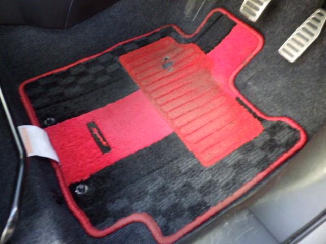 スイフトスポーツ スポーツ　２型　６ＭＴシフト　ナビ　バックカメラ　バックカメラ　オートライト　Ｂｌｕｅｔｏｏｔｈ　純正ナビ　プッシュスタート　シートヒーター　オートエアコン　ＥＴＣ　ドラレコ（20枚目）