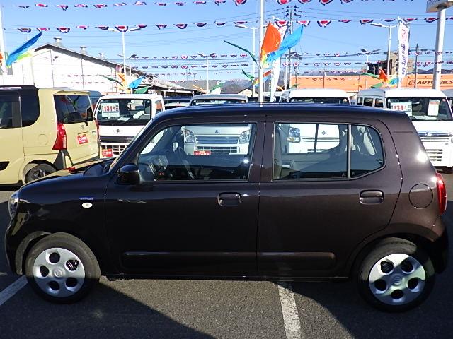 アルト ＨＹＢＲＩＤ　Ｓ　２型　４ＷＤモニターオーディオバックカメラ　バックカメラ　オートライト　Ｂｌｕｅｔｏｏｔｈ　プッシュスタート　シートヒーター　スズキセーフティーサポート　４ＷＤ　衝突被害軽減システム　アイドリングストップ　横滑り防止機能　衝突安全ボディ（9枚目）