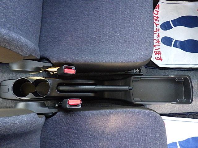 アルト ＨＹＢＲＩＤ　Ｓ　２型　４ＷＤモニターオーディオバックカメラ　バックカメラ　オートライト　Ｂｌｕｅｔｏｏｔｈ　プッシュスタート　シートヒーター　スズキセーフティーサポート　４ＷＤ　衝突被害軽減システム　アイドリングストップ　横滑り防止機能　衝突安全ボディ（37枚目）