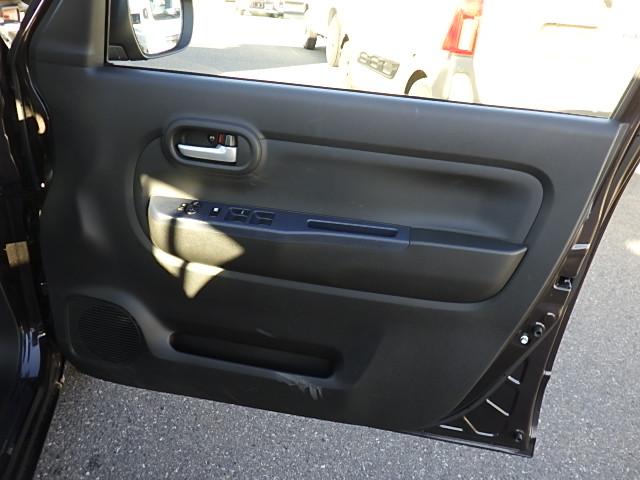 アルト ＨＹＢＲＩＤ　Ｓ　２型　４ＷＤモニターオーディオバックカメラ　バックカメラ　オートライト　Ｂｌｕｅｔｏｏｔｈ　プッシュスタート　シートヒーター　スズキセーフティーサポート　４ＷＤ　衝突被害軽減システム　アイドリングストップ　横滑り防止機能　衝突安全ボディ（39枚目）