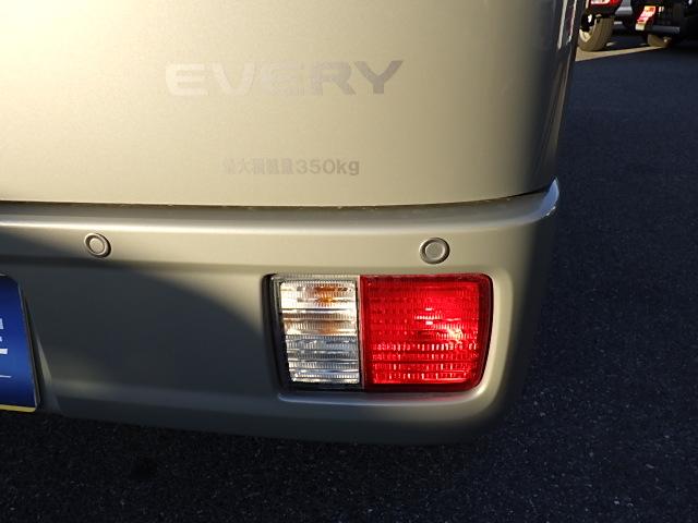 エブリイ ＪＯＩＮターボ　６型　４ＷＤ　オーディオレス　オートライト　スライドドア　プッシュスタート　シートヒーター　スズキセーフティーサポート　４ＷＤ　衝突被害軽減システム　アイドリングストップ　横滑り防止機能　衝突安全ボディ　盗難防止システム（21枚目）