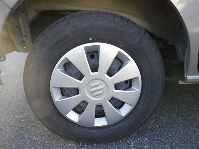 エブリイ ＪＯＩＮターボ　６型　４ＷＤ　オーディオレス　オートライト　スライドドア　プッシュスタート　シートヒーター　スズキセーフティーサポート　４ＷＤ　衝突被害軽減システム　アイドリングストップ　横滑り防止機能　衝突安全ボディ　盗難防止システム（26枚目）