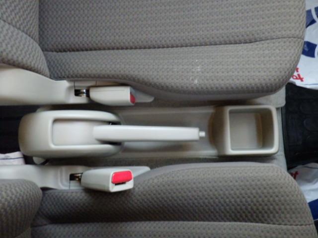 エブリイ ＪＯＩＮターボ　６型　４ＷＤ　オーディオレス　オートライト　スライドドア　プッシュスタート　シートヒーター　スズキセーフティーサポート　４ＷＤ　衝突被害軽減システム　アイドリングストップ　横滑り防止機能　衝突安全ボディ　盗難防止システム（33枚目）